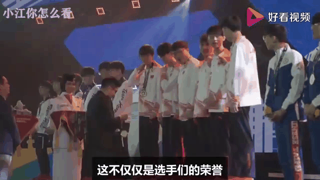 Uzi回归赛场，问鼎冠军首场状态亮眼，巴黎圣日耳曼观众沸腾！