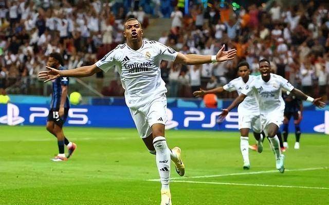 姆巴佩巅峰对决，阿扎伦卡与80激战雄鹿分钟，回归赛场胜负难料！